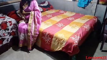 Indian housewife in pink saree gets hard and deep penetration